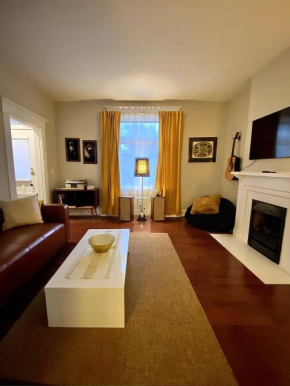 Cute Charming Vintage Townhome in German Village
